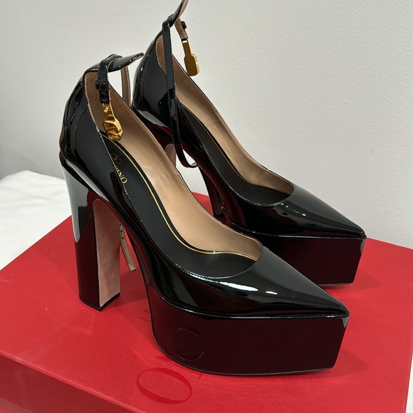 VALENTINO HEELS - Picture 1 of 8